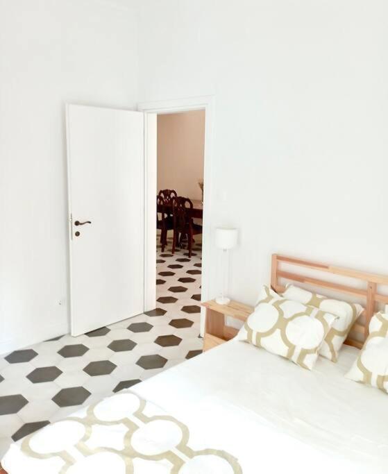 Stylish City Flat Near Promenade Salonic Exterior foto