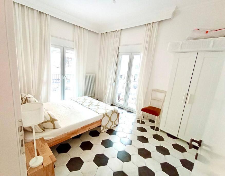 Stylish City Flat Near Promenade Salonic Exterior foto
