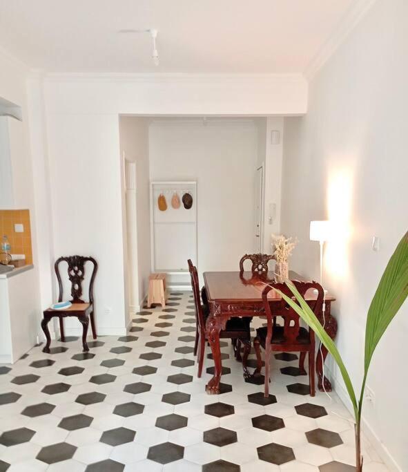 Stylish City Flat Near Promenade Salonic Exterior foto
