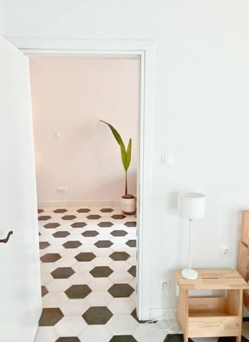 Stylish City Flat Near Promenade Salonic Exterior foto